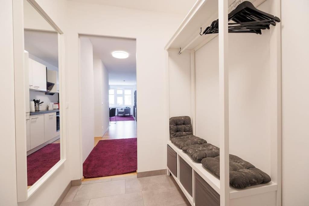 New! Convenient Viennalove Wienmeidling Apartmán *