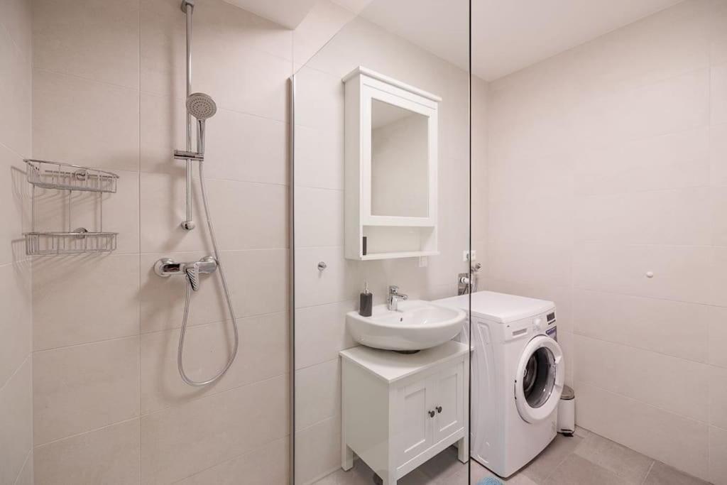 Apartamento New! Convenient Viennalove Wienmeidling Viena